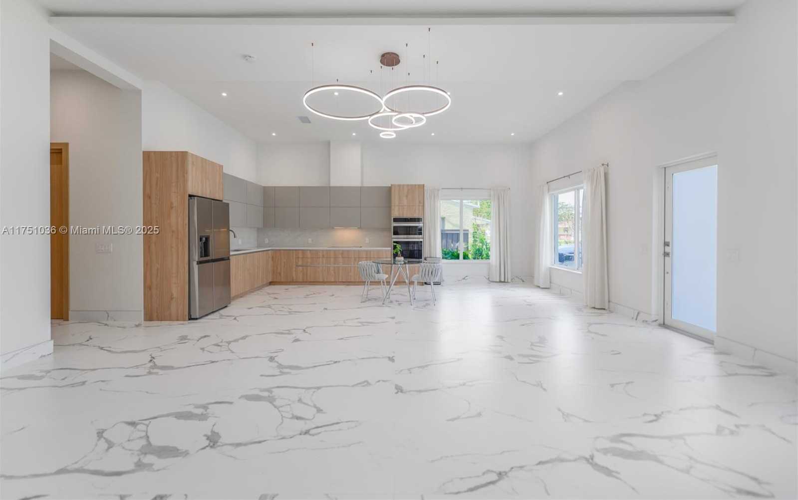 Small Image of 635 SOUTH WEST 9TH ST, Hallandale Beach Number 2