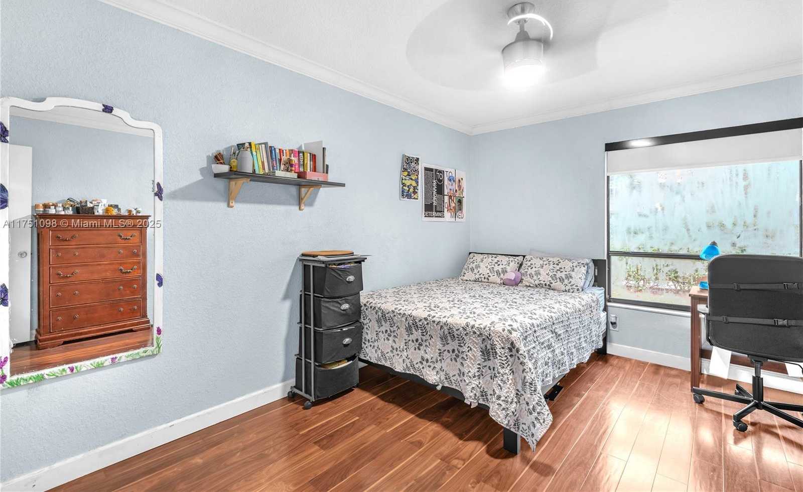 Small Image of 66 FOREST CIR, Cooper City Number 22