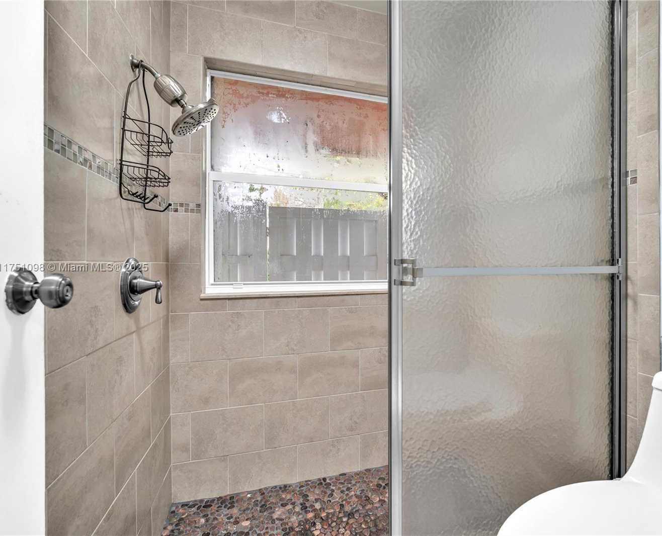 Small Image of 66 FOREST CIR, Cooper City Number 27
