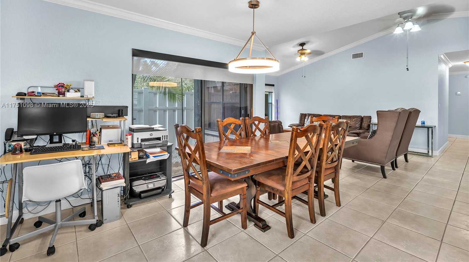 Small Image of 66 FOREST CIR, Cooper City Number 33