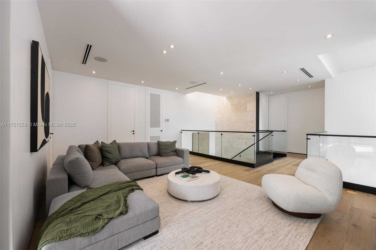 Small Image of 7425 SOUTH WEST 56TH AVE, Miami Number 11