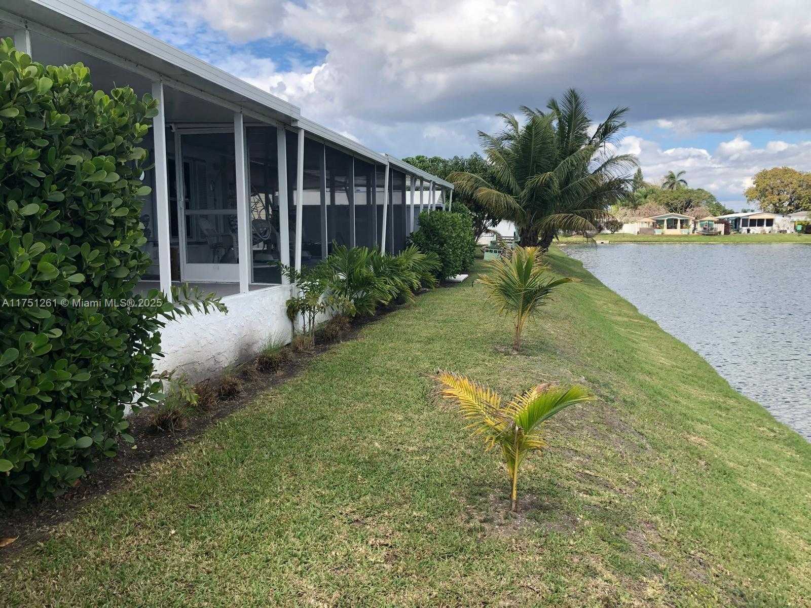 Small Image of 35250 SOUTH WEST 177TH UNIT 33, Homestead Number 32