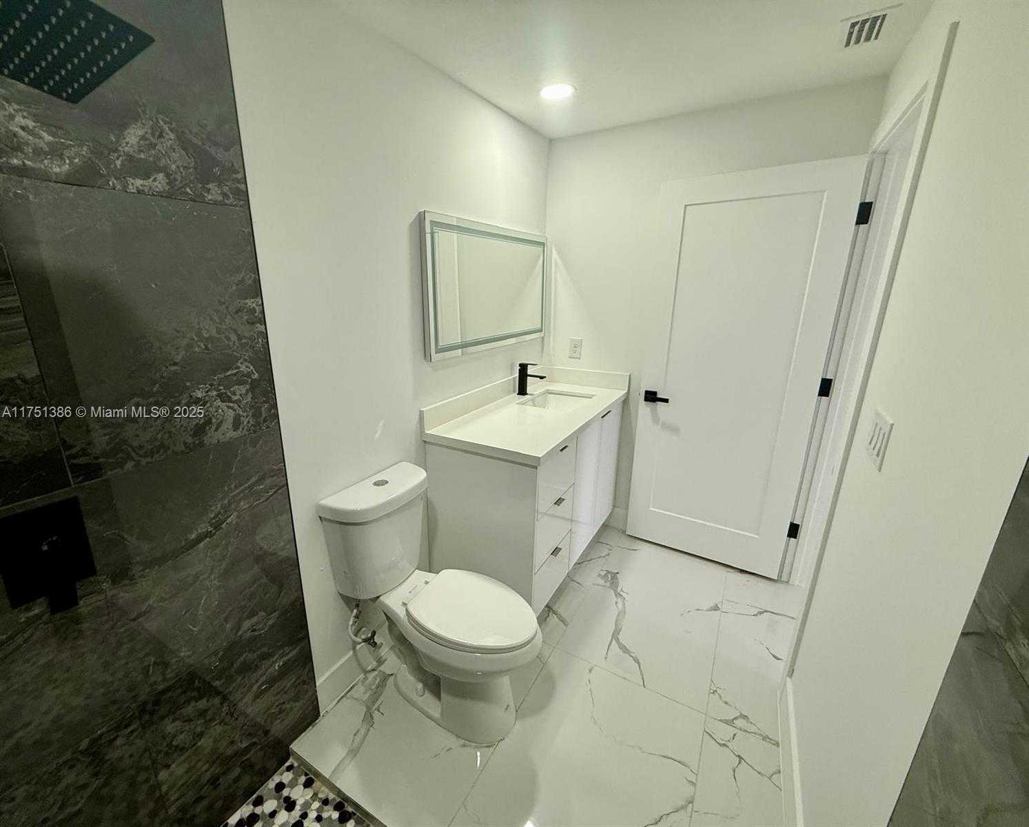 Small Image of 111 E NORTH SHORE AVE, Fort Myers Number 16