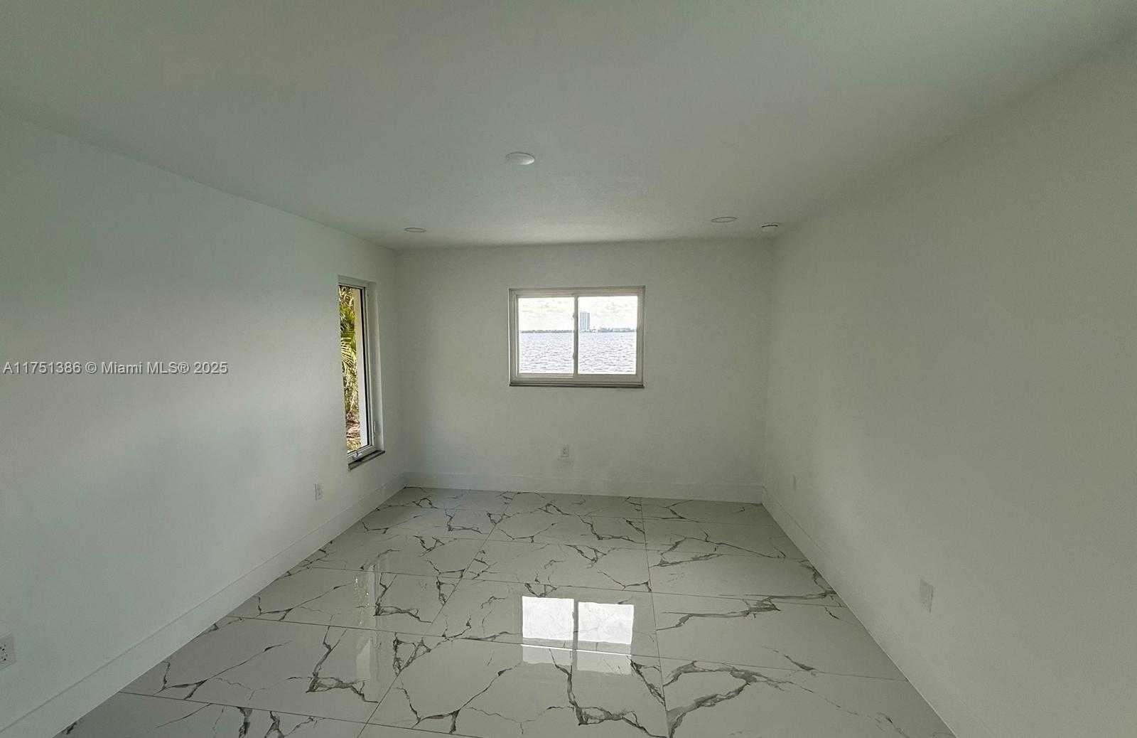 Small Image of 111 E NORTH SHORE AVE, Fort Myers Number 29