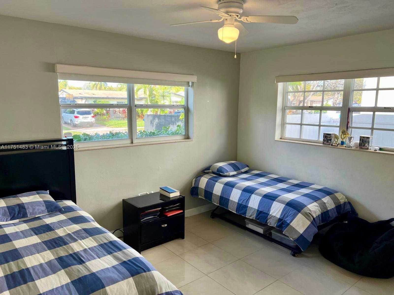 Small Image of 1052 NORTH EAST 179TH TER, North Miami Beach Number 13