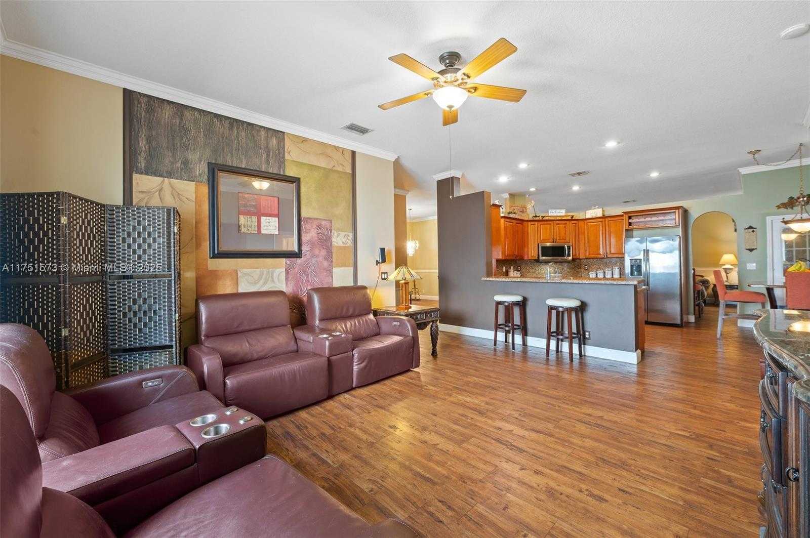 Small Image of 16358 SOUTH MARIPOSA CIR S, Pembroke Pines Number 13