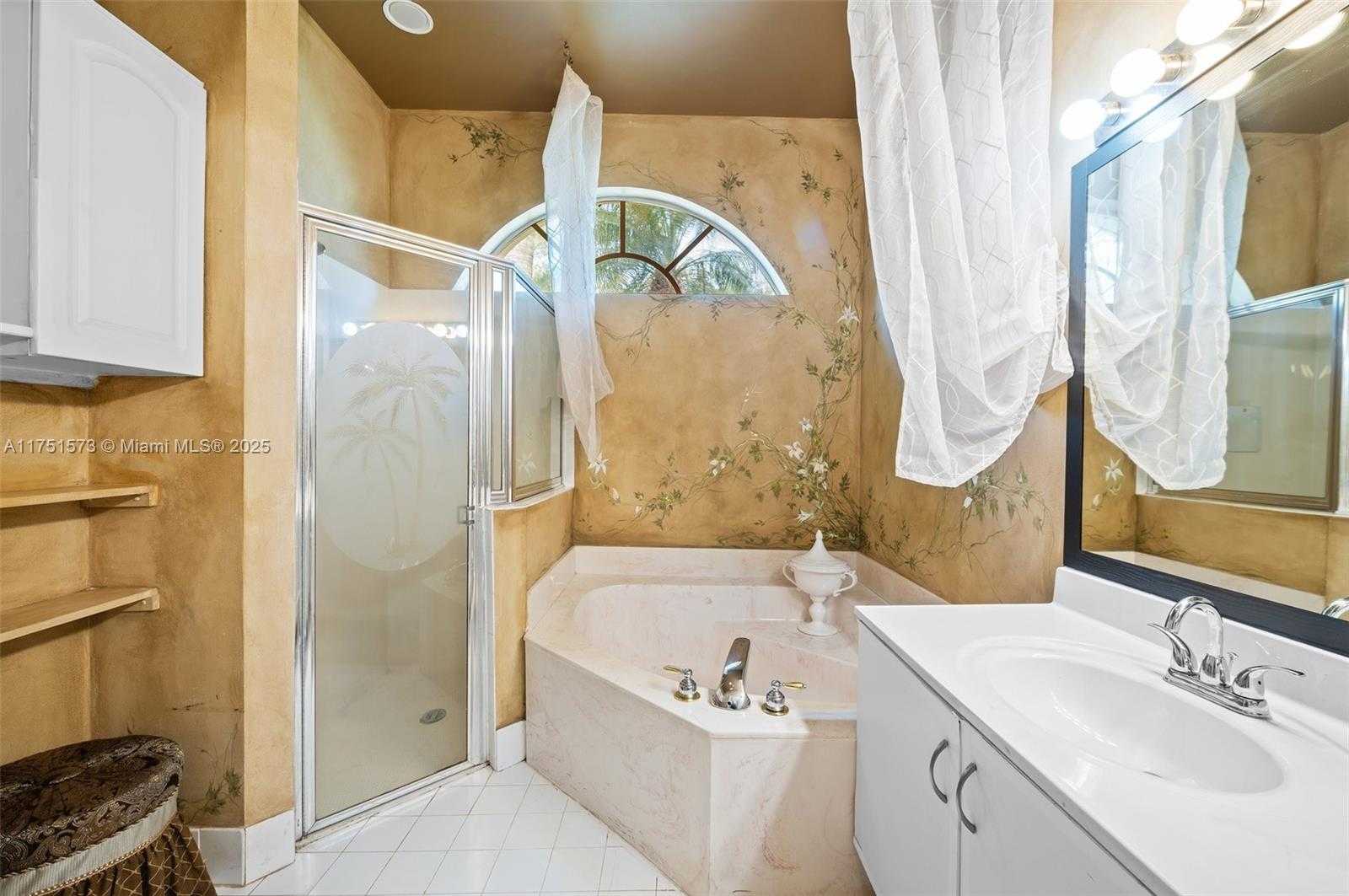 Small Image of 16358 SOUTH MARIPOSA CIR S, Pembroke Pines Number 19