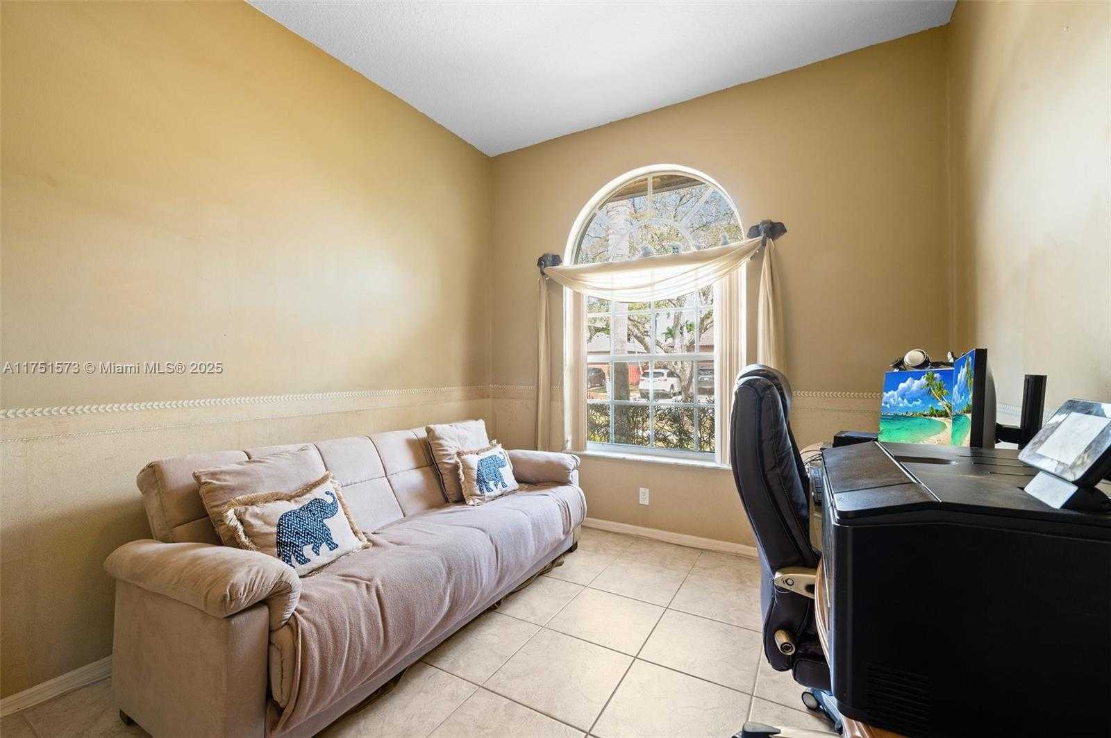 Small Image of 16358 SOUTH MARIPOSA CIR S, Pembroke Pines Number 20