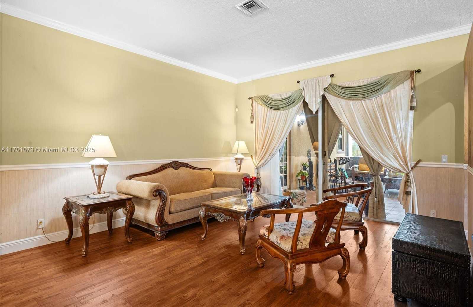 Small Image of 16358 SOUTH MARIPOSA CIR S, Pembroke Pines Number 3