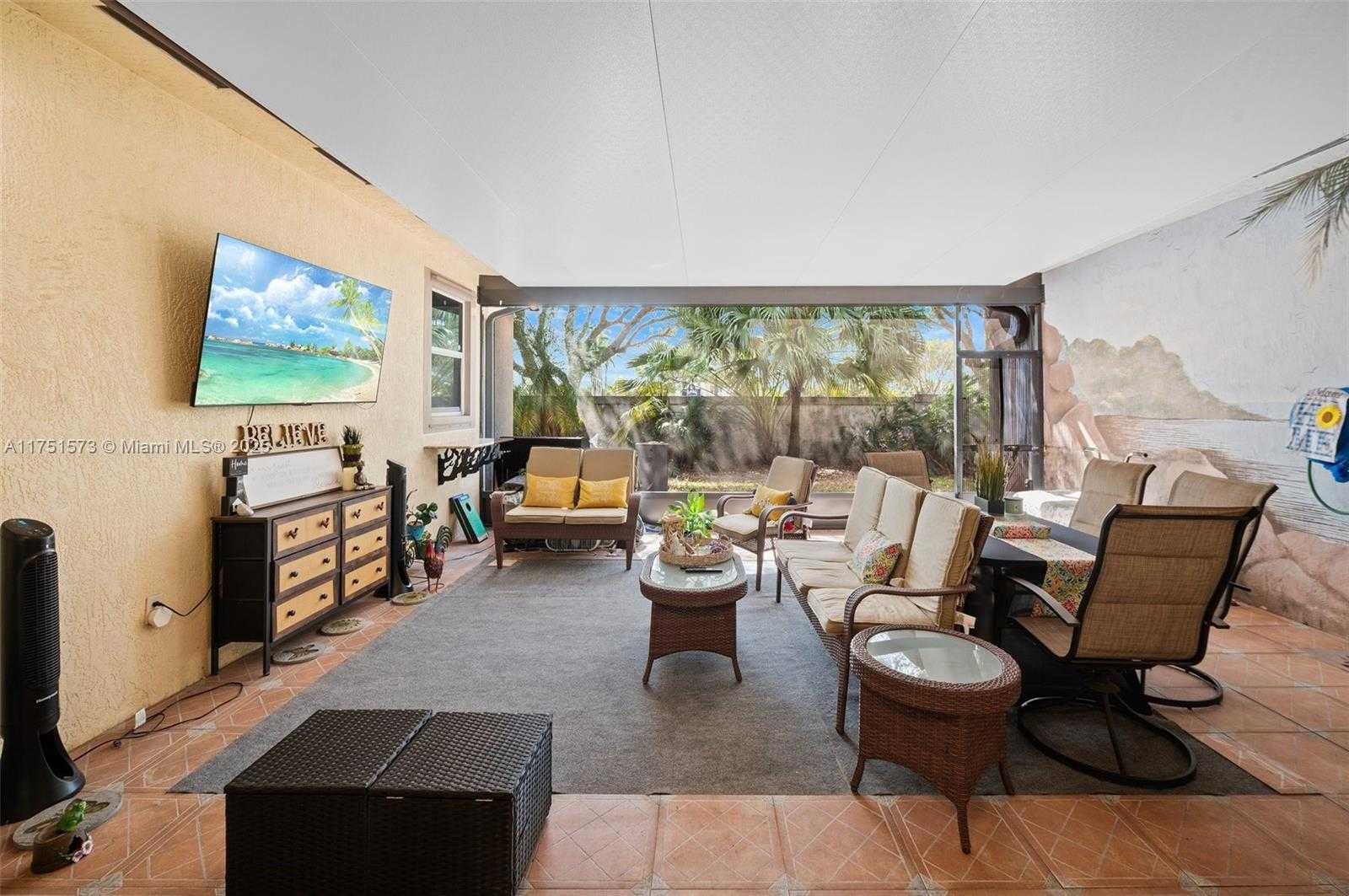 Small Image of 16358 SOUTH MARIPOSA CIR S, Pembroke Pines Number 31