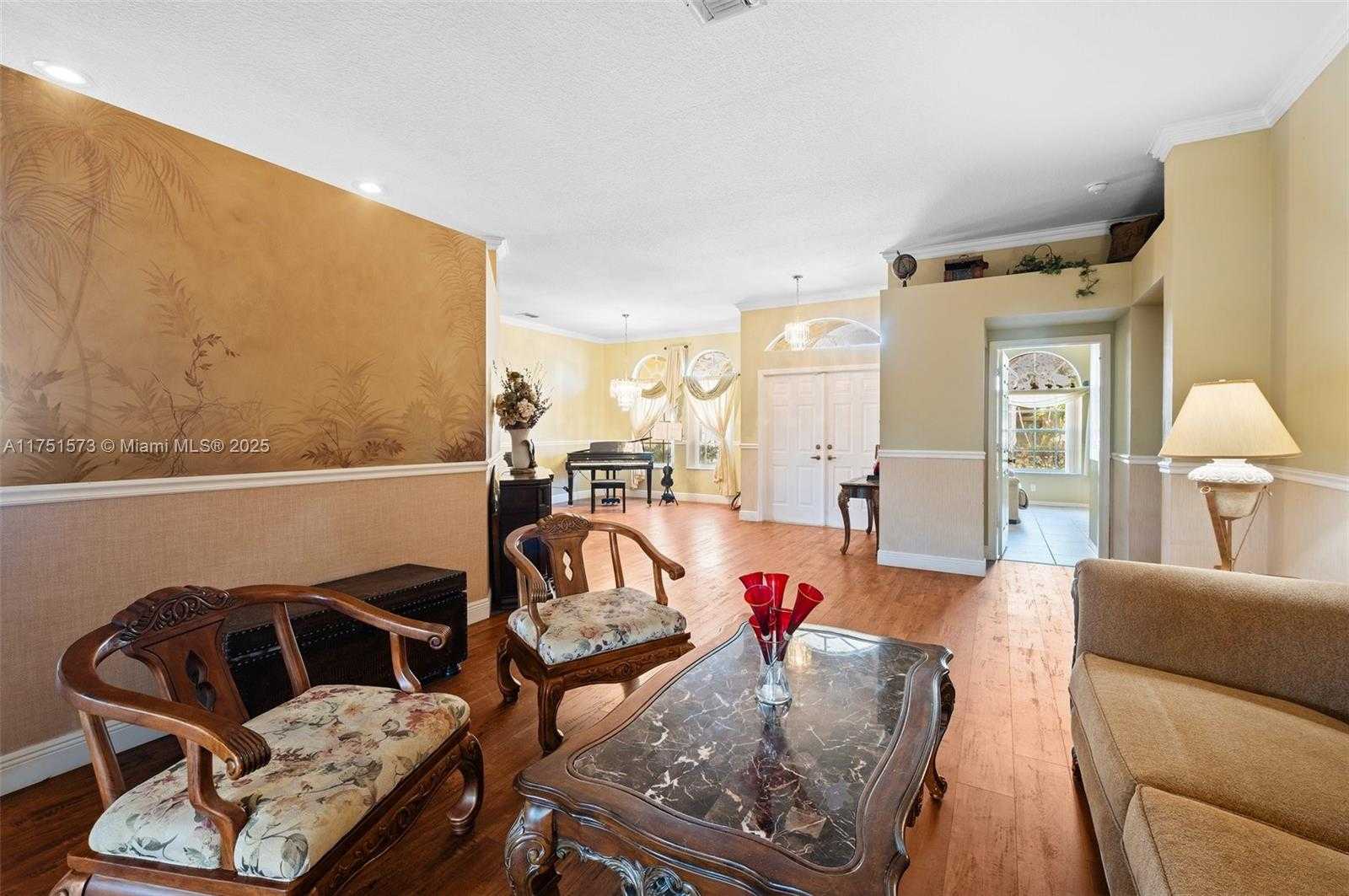 Small Image of 16358 SOUTH MARIPOSA CIR S, Pembroke Pines Number 5