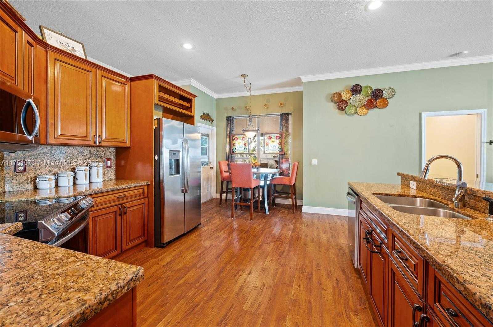 Small Image of 16358 SOUTH MARIPOSA CIR S, Pembroke Pines Number 8