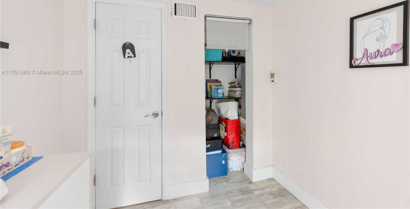 Small Image of 4916 WASHINGTON DR, Coral Gables Number 19