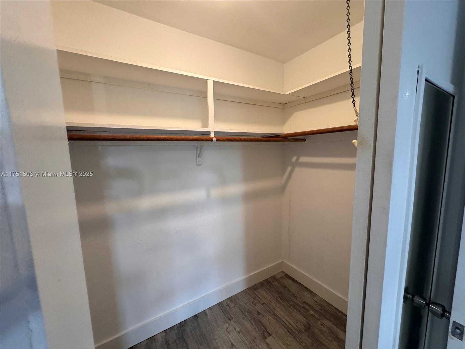 Small Image of 900 EAST ACRE DR, Plantation Number 15