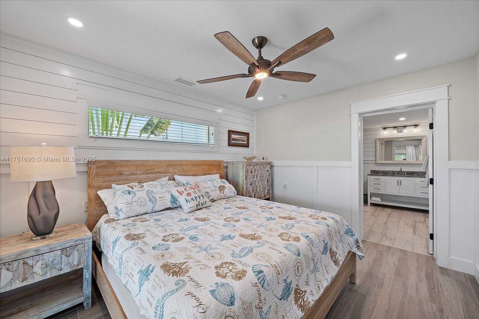 Small Image of 504 BAYVIEW DR, Other City - In The State Of Florida Number 27