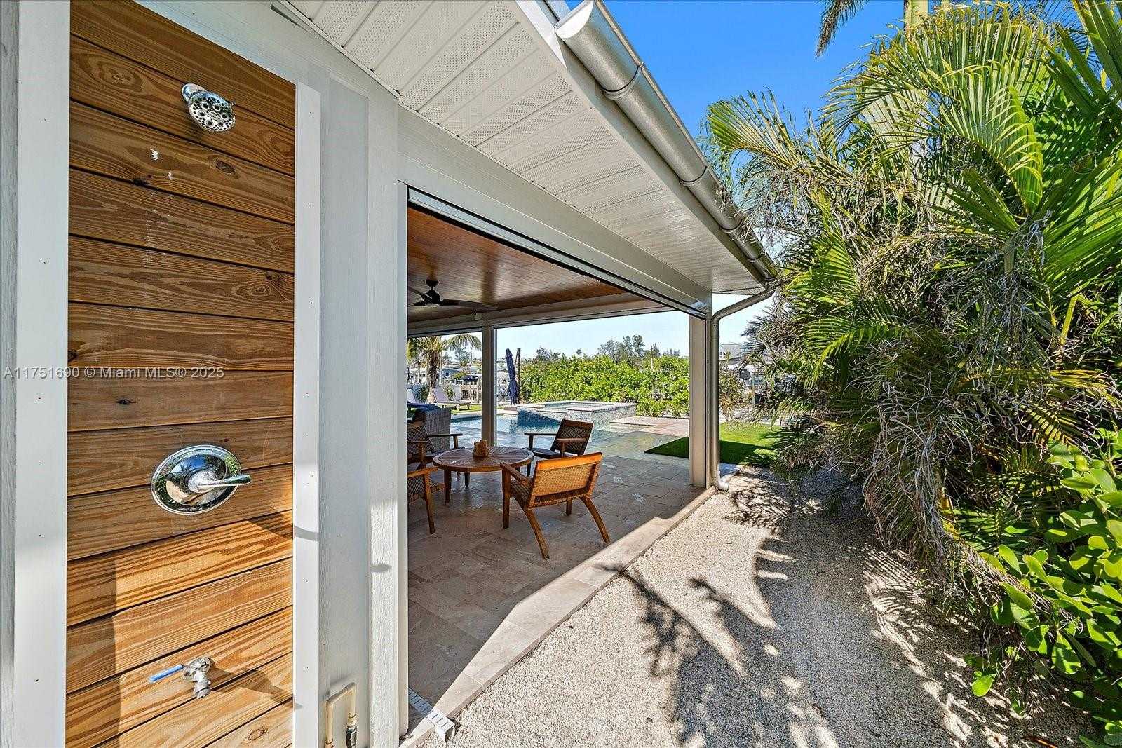 Small Image of 504 BAYVIEW DR, Other City - In The State Of Florida Number 45