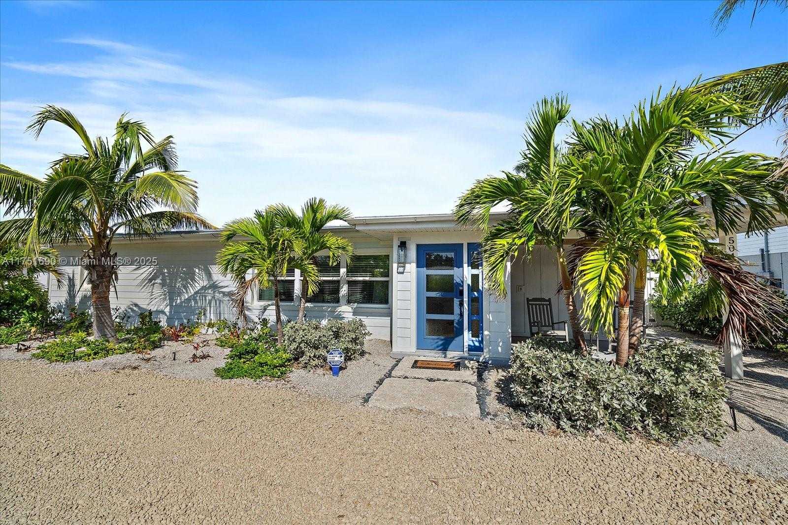 Small Image of 504 BAYVIEW DR, Other City - In The State Of Florida Number 50