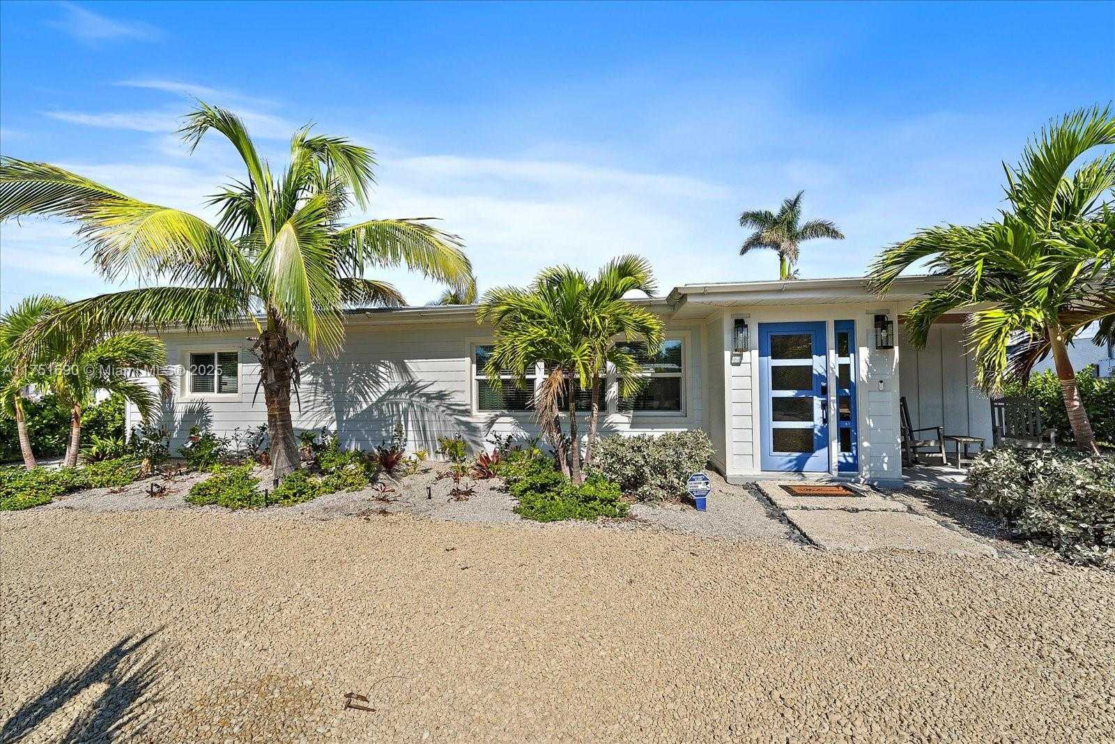 Small Image of 504 BAYVIEW DR, Other City - In The State Of Florida Number 51