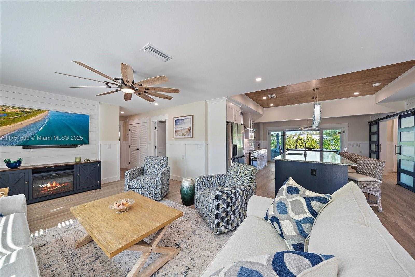 Small Image of 504 BAYVIEW DR, Other City - In The State Of Florida Number 6