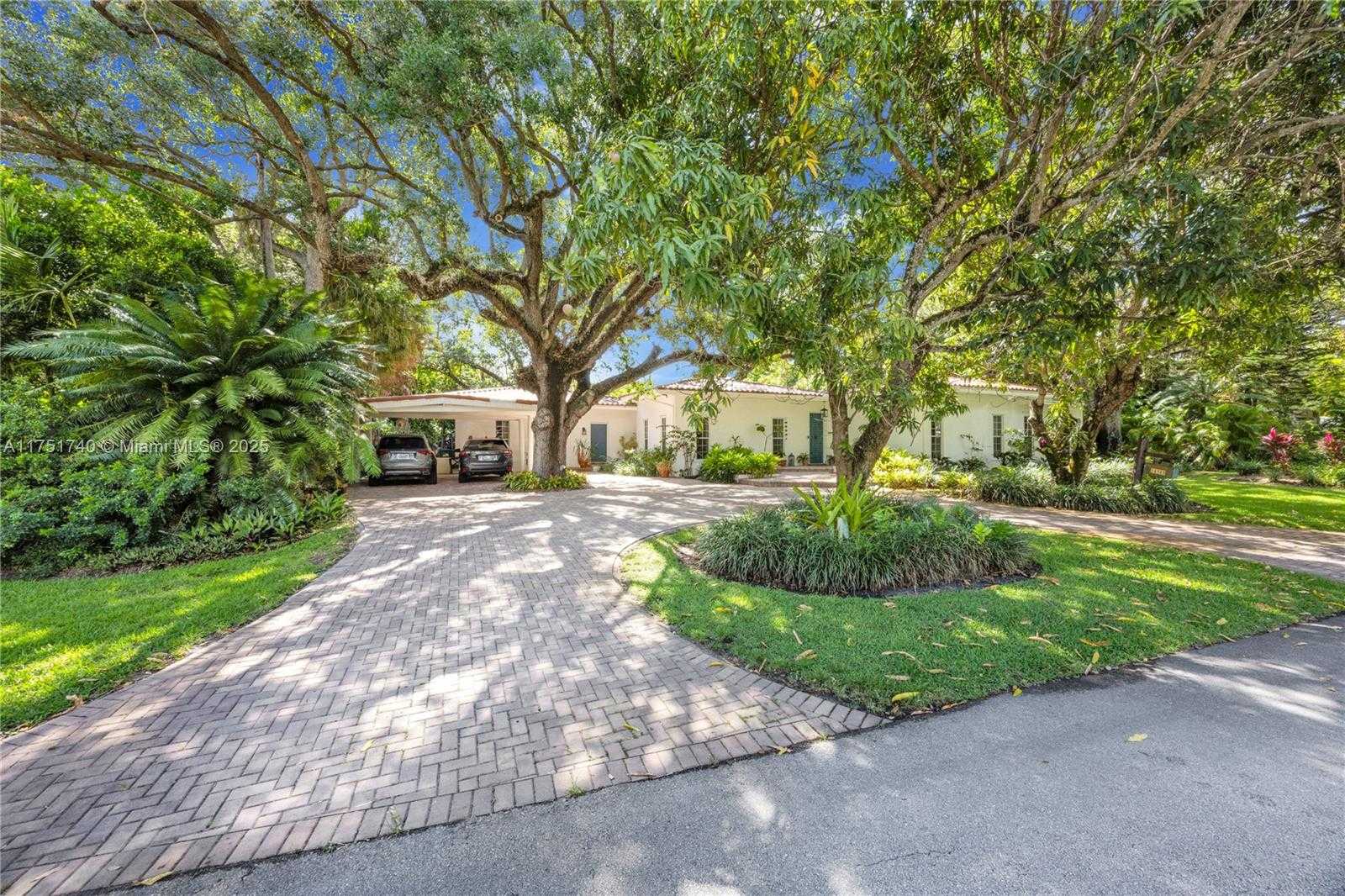 Small Image of 14345 SOUTH WEST 72ND CT, Palmetto Bay Number 3