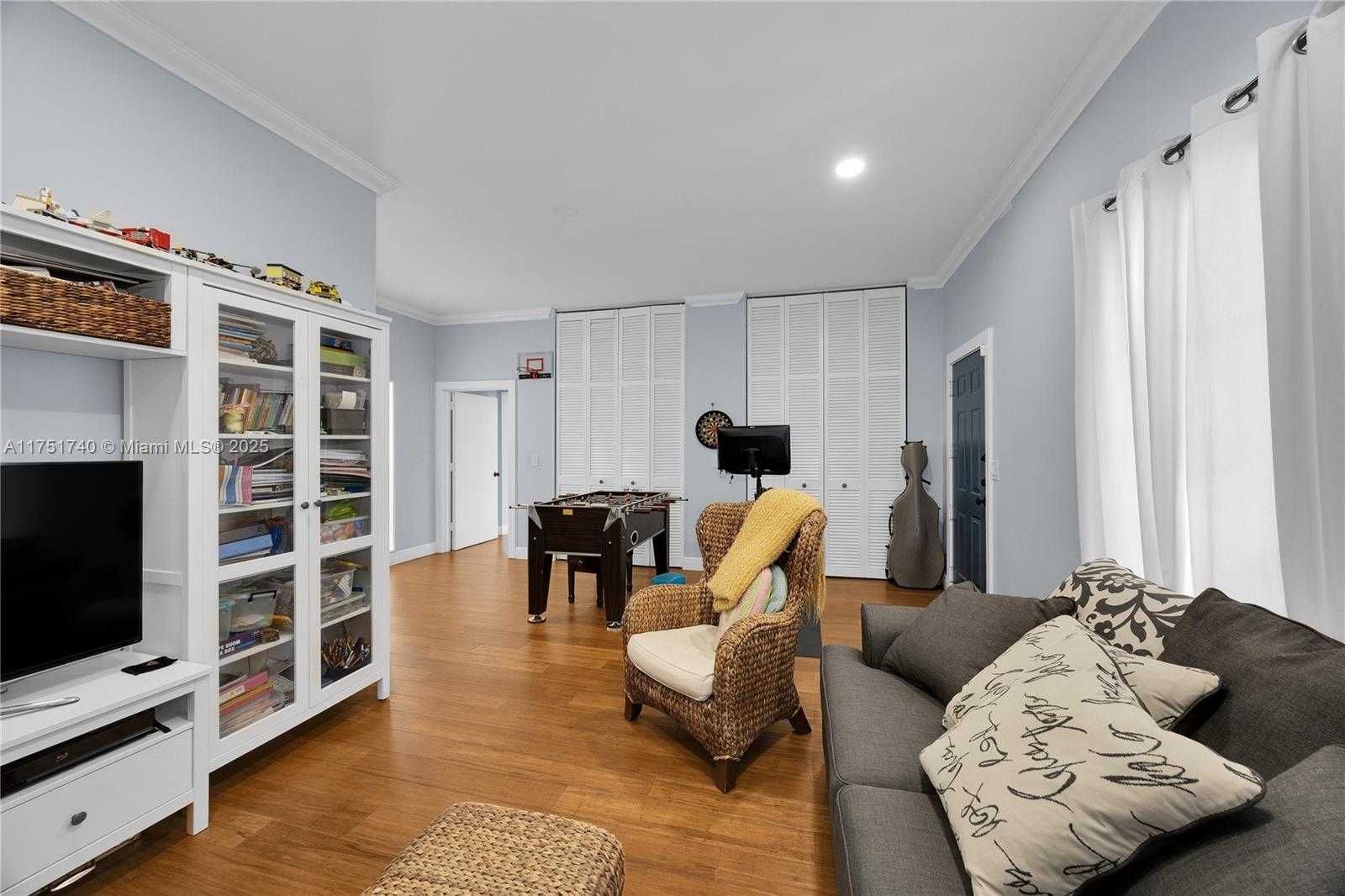 Small Image of 14345 SOUTH WEST 72ND CT, Palmetto Bay Number 34