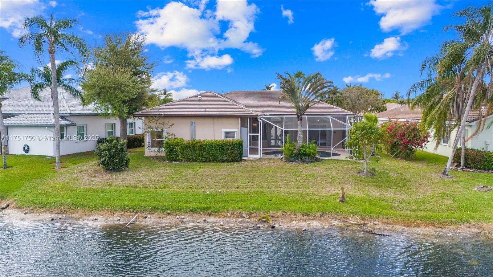 Small Image of 5135 KENSINGTON CIR, Coral Springs Number 15
