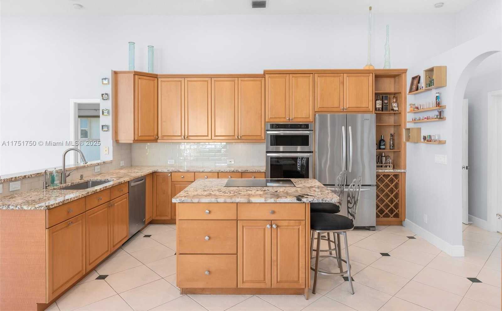 Small Image of 5135 KENSINGTON CIR, Coral Springs Number 23