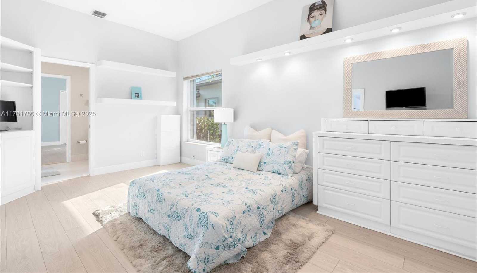 Small Image of 5135 KENSINGTON CIR, Coral Springs Number 35