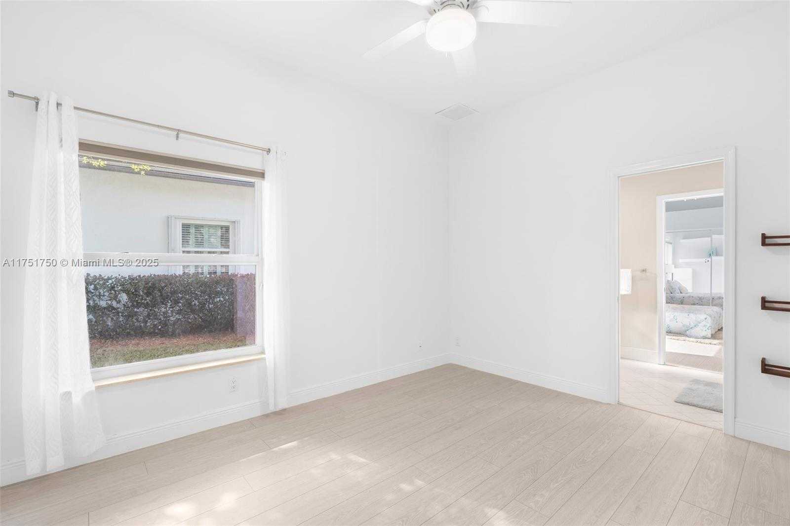 Small Image of 5135 KENSINGTON CIR, Coral Springs Number 41