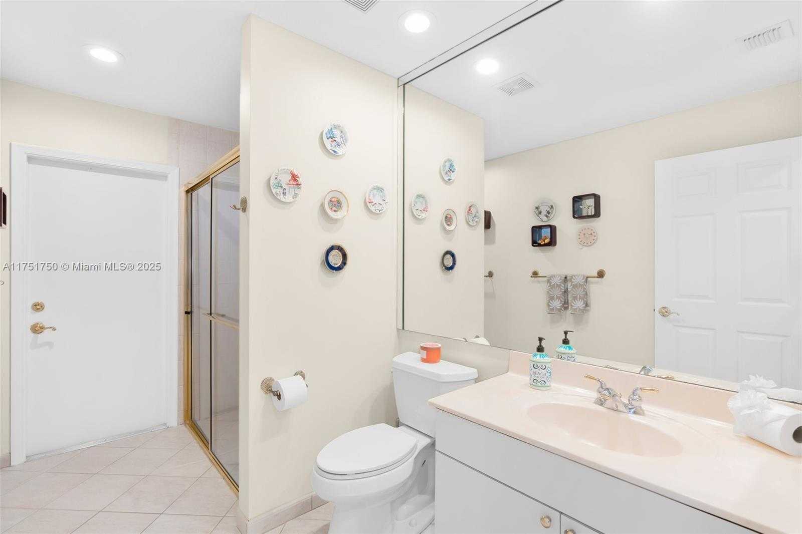 Small Image of 5135 KENSINGTON CIR, Coral Springs Number 45