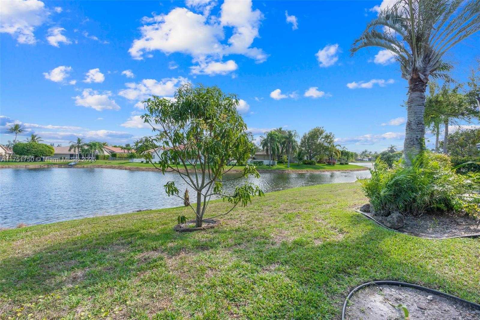 Small Image of 5135 KENSINGTON CIR, Coral Springs Number 50