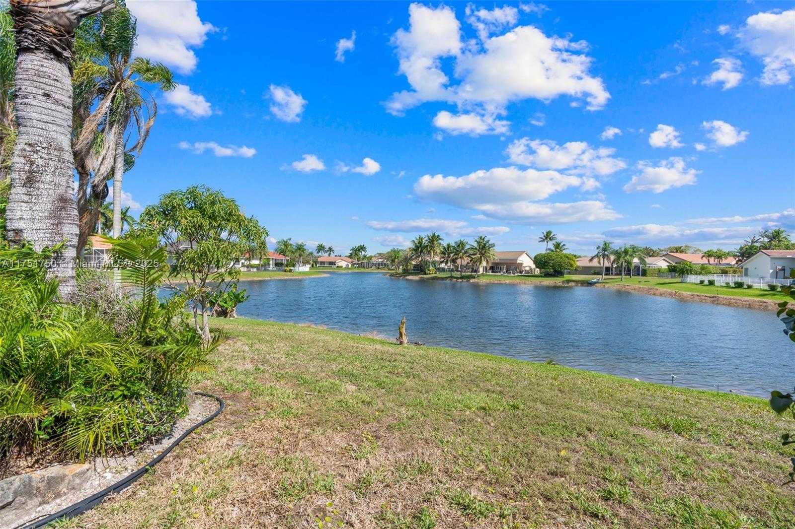 Small Image of 5135 KENSINGTON CIR, Coral Springs Number 51