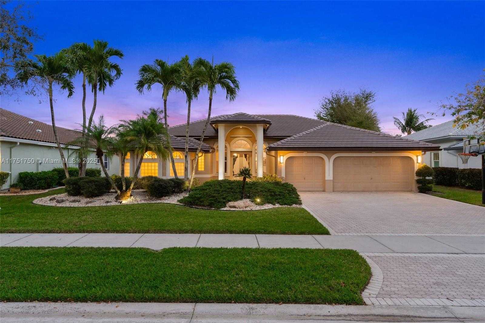 Small Image of 5135 KENSINGTON CIR, Coral Springs Number 55