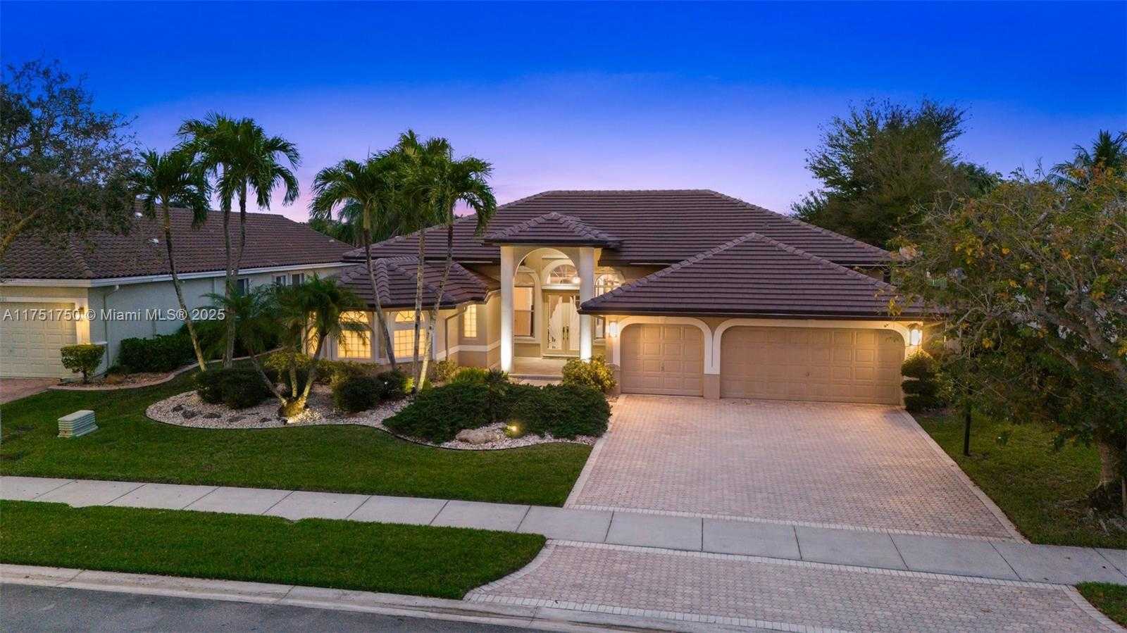 Small Image of 5135 KENSINGTON CIR, Coral Springs Number 58
