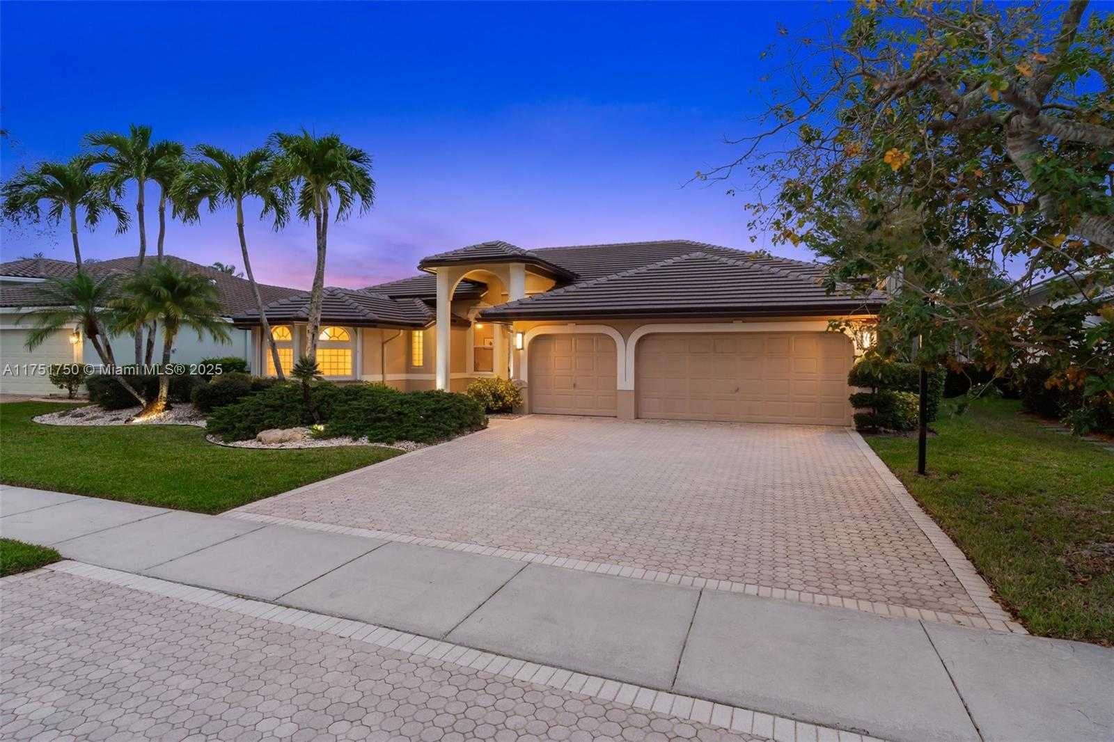 Small Image of 5135 KENSINGTON CIR, Coral Springs Number 59
