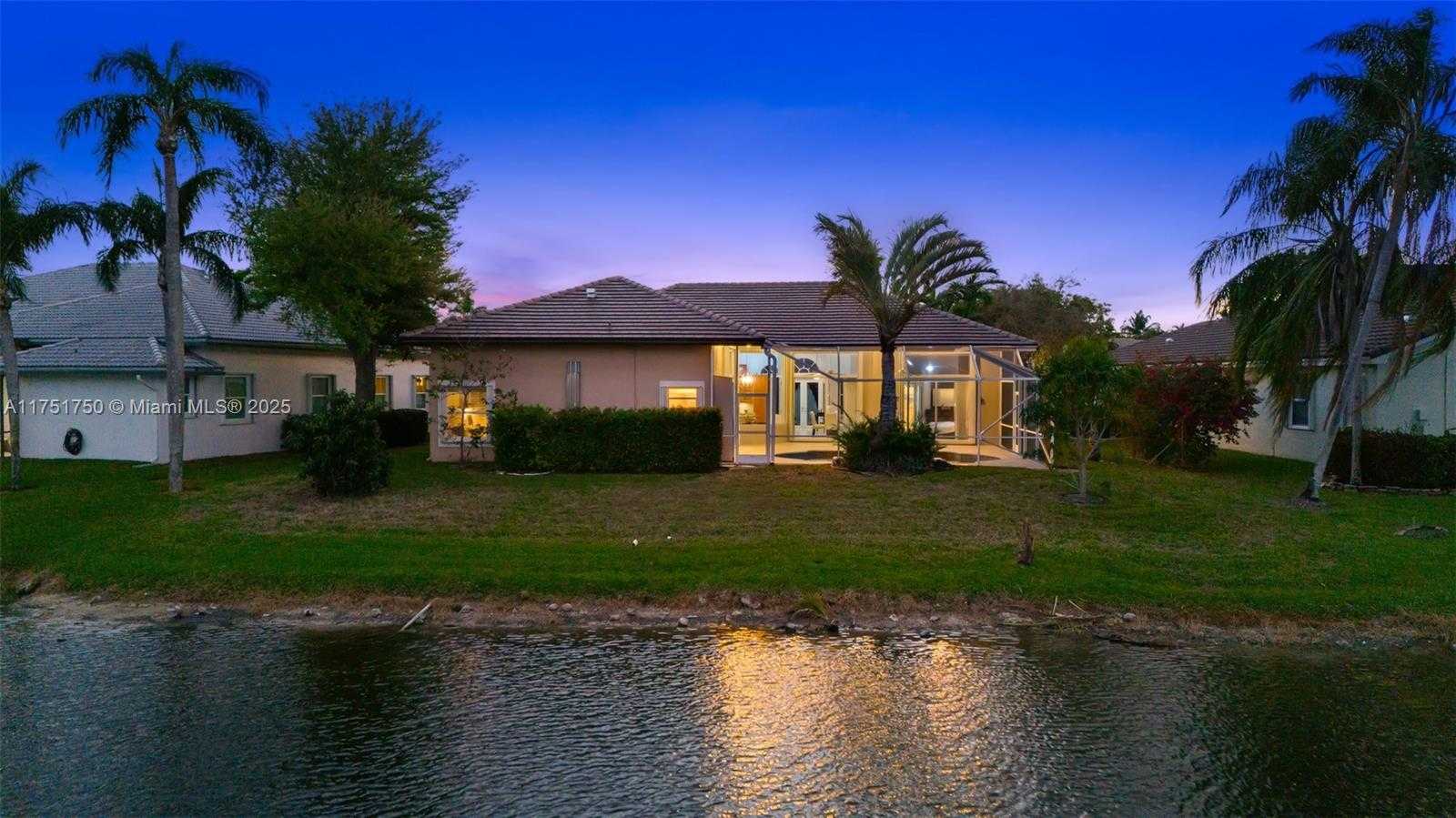 Small Image of 5135 KENSINGTON CIR, Coral Springs Number 60