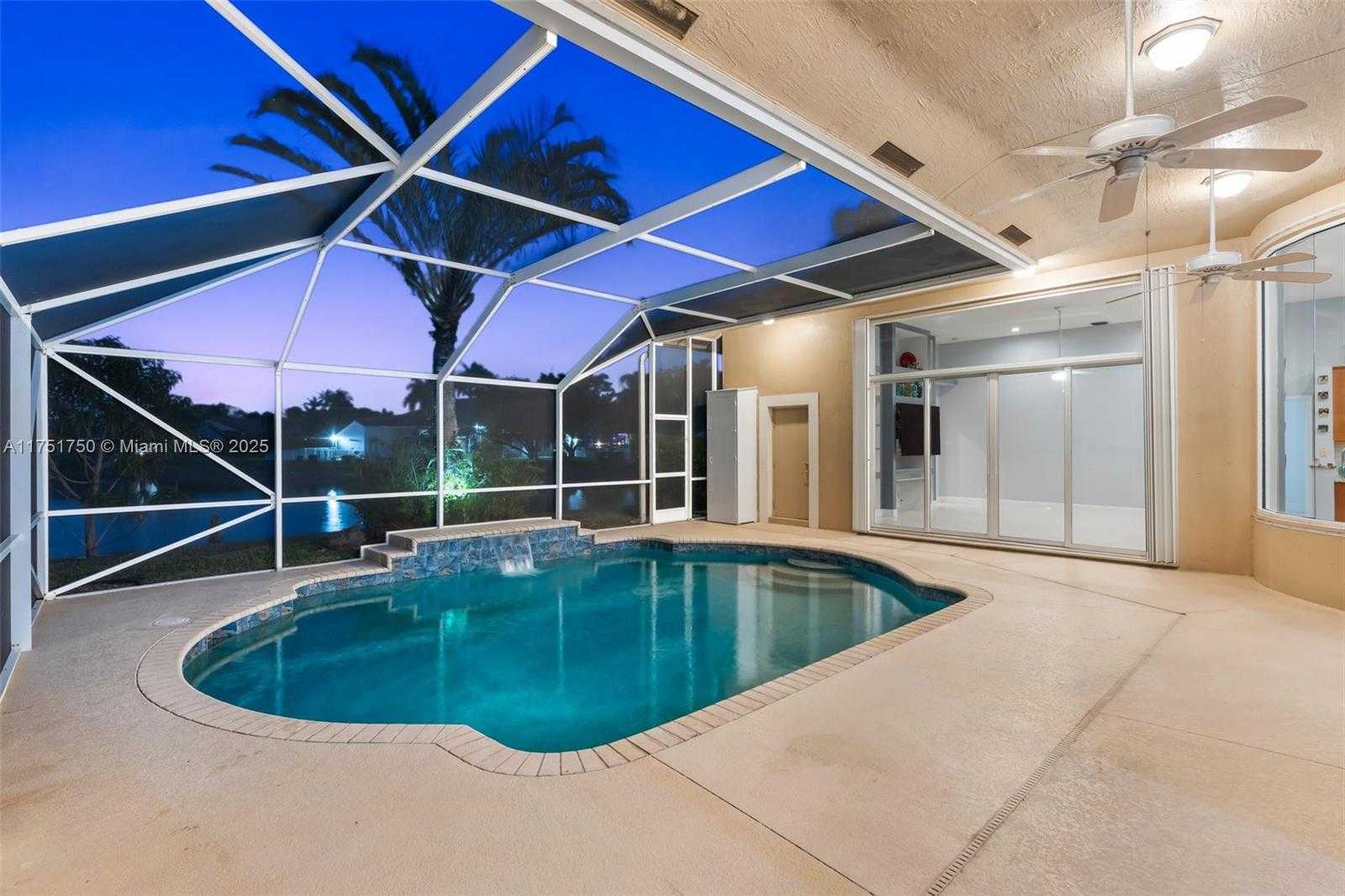 Small Image of 5135 KENSINGTON CIR, Coral Springs Number 62