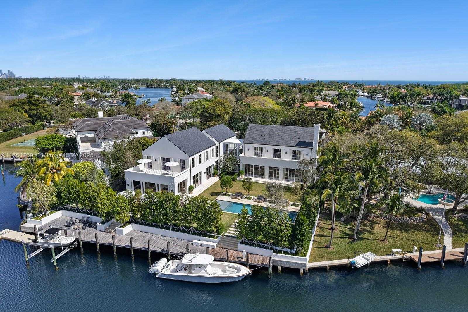 Small Image of 9330 GALLARDO ST, Coral Gables Number 31