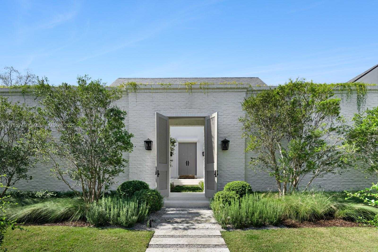 Small Image of 9330 GALLARDO ST, Coral Gables Number 4