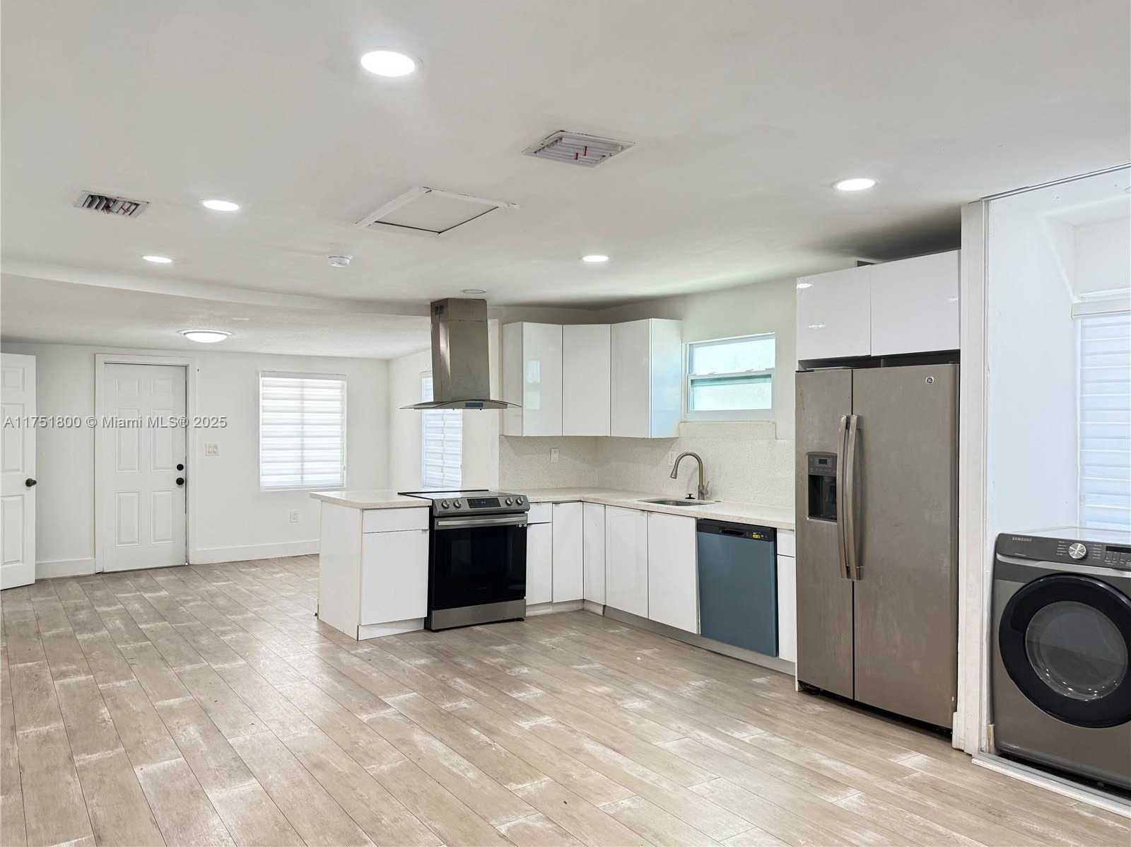 Small Image of 5531 NORTH WEST 24TH AVE, Miami Number 8