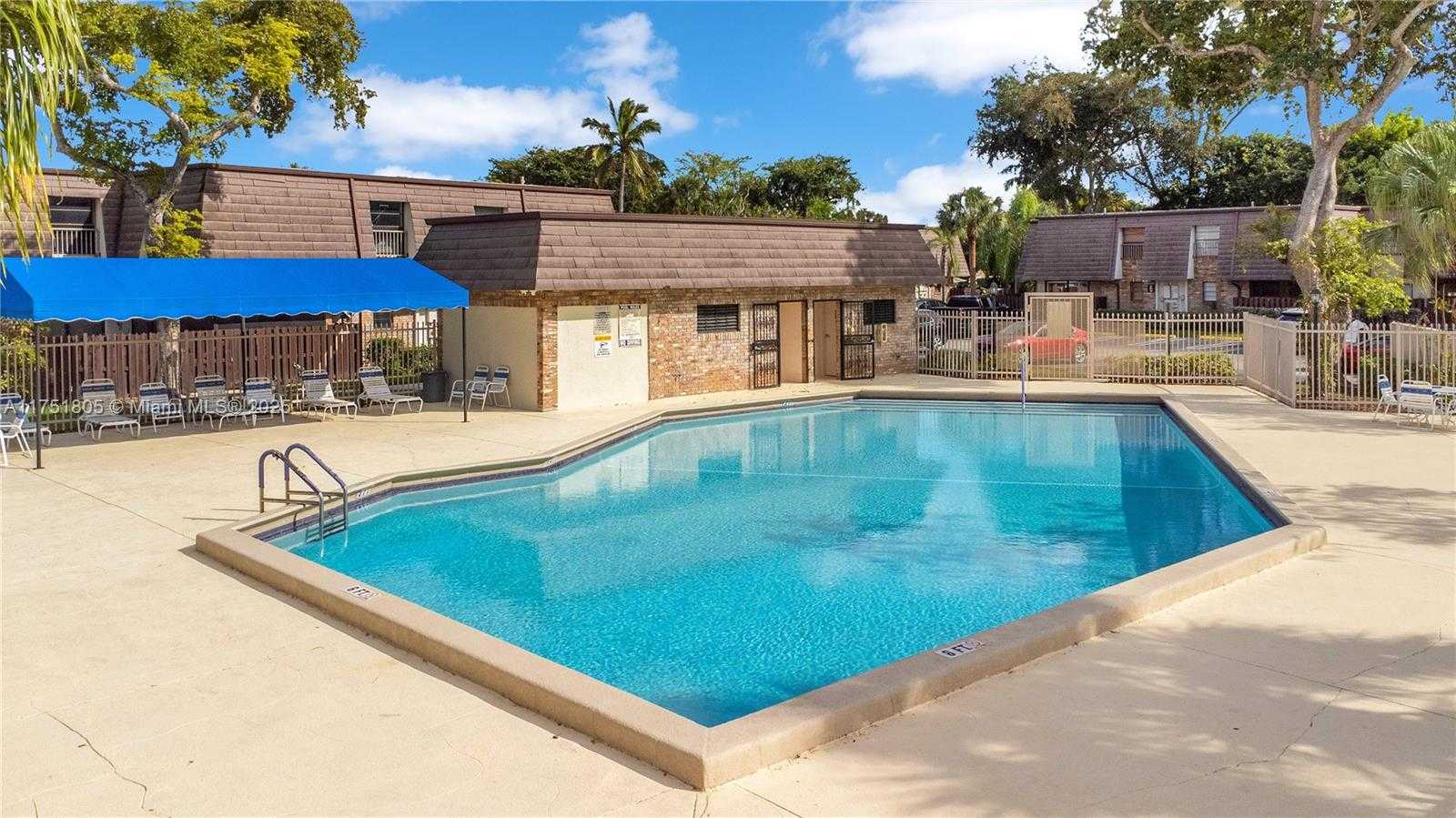 Small Image of 2596 NORTH WEST 99TH AVE, Coral Springs Number 2