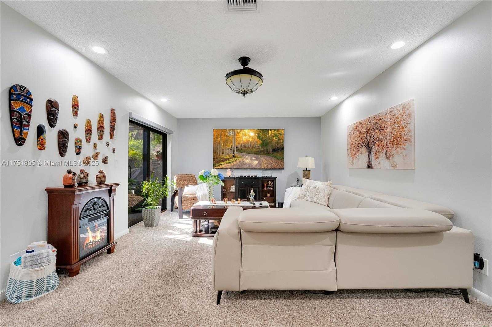 Small Image of 2596 NORTH WEST 99TH AVE, Coral Springs Number 7