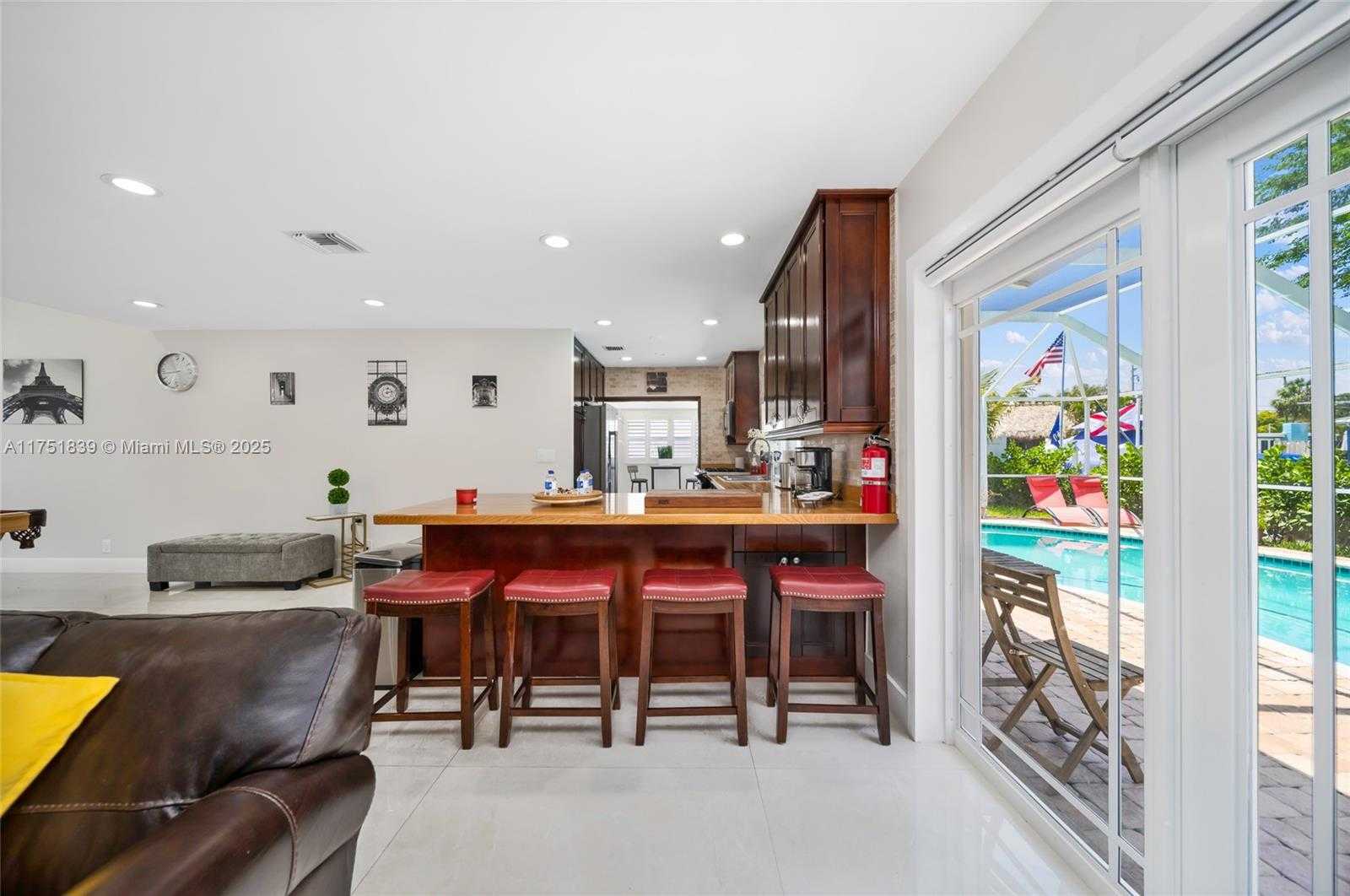 Small Image of 31 SOUTH EAST 12TH ST, Pompano Beach Number 11