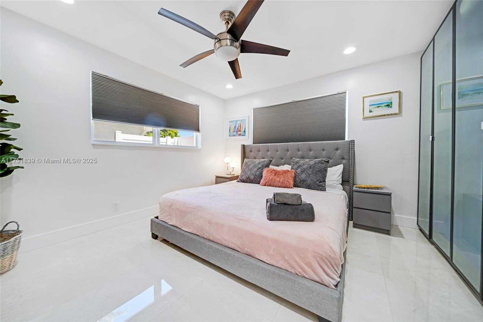 Small Image of 31 SOUTH EAST 12TH ST, Pompano Beach Number 25