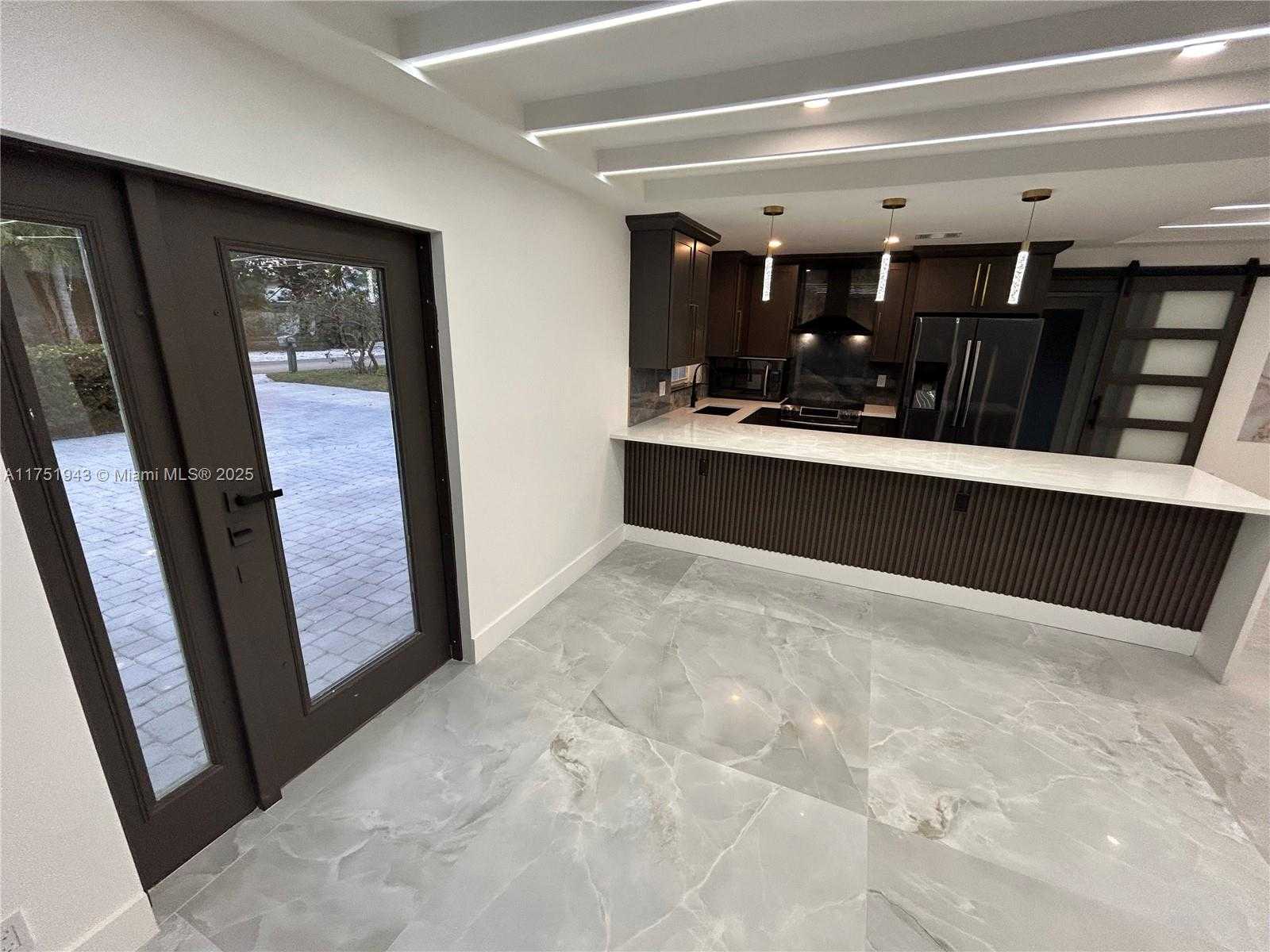 Small Image of 3261 OLEANDER WAY, Lauderdale By The Sea Number 11