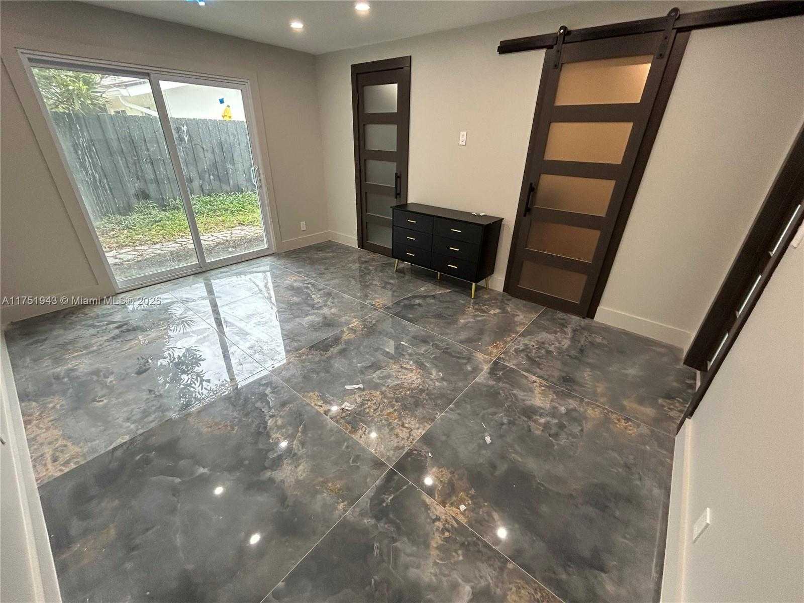Small Image of 3261 OLEANDER WAY, Lauderdale By The Sea Number 20