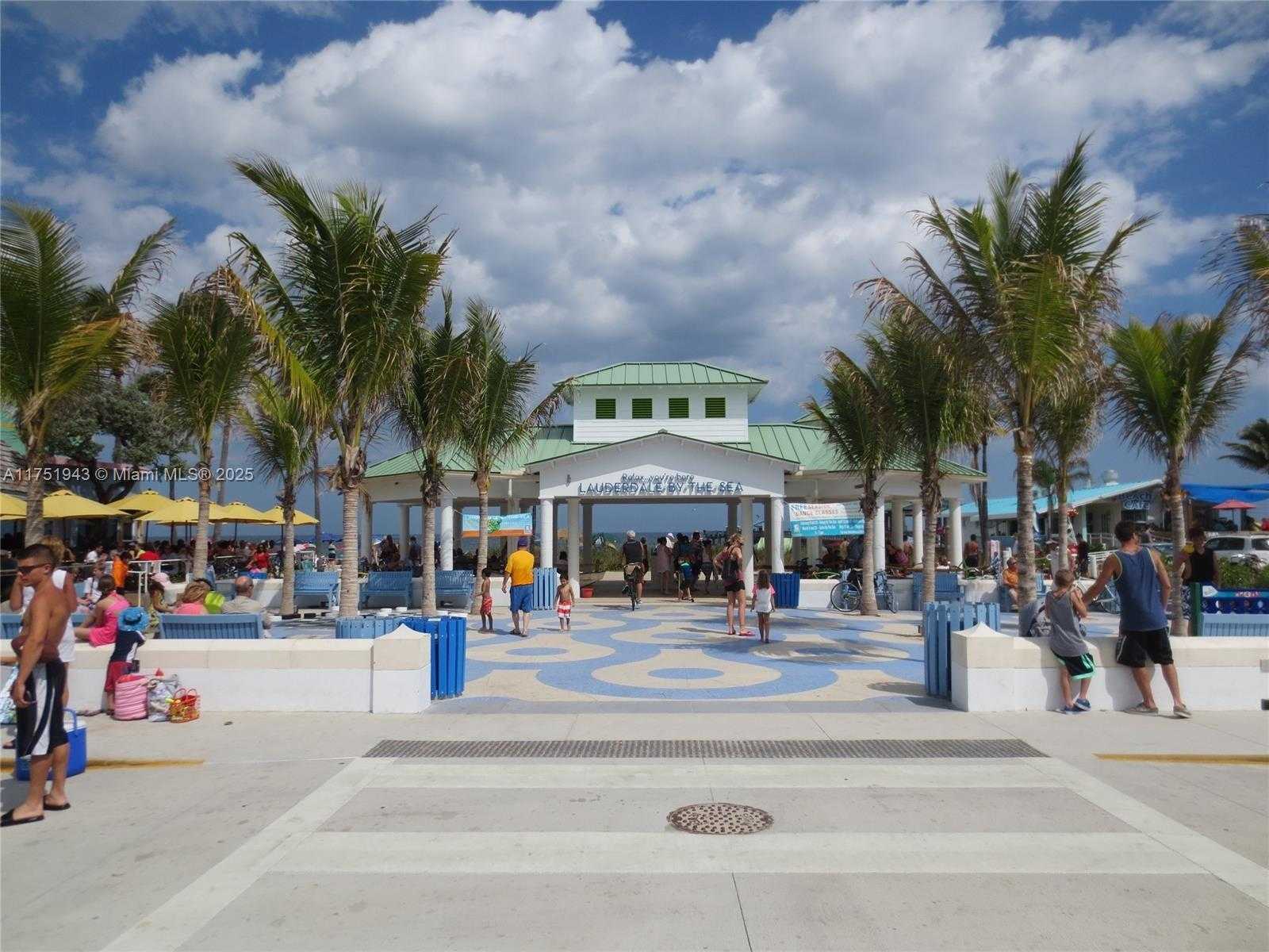 Small Image of 3261 OLEANDER WAY, Lauderdale By The Sea Number 48