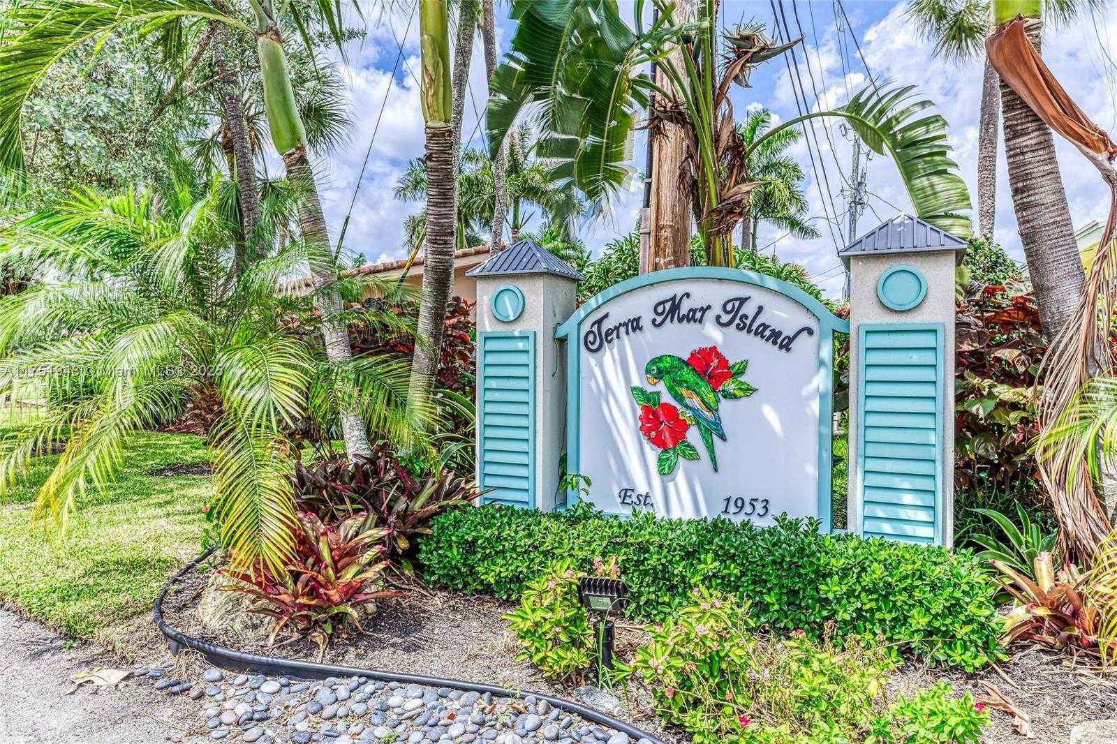 Small Image of 3261 OLEANDER WAY, Lauderdale By The Sea Number 52