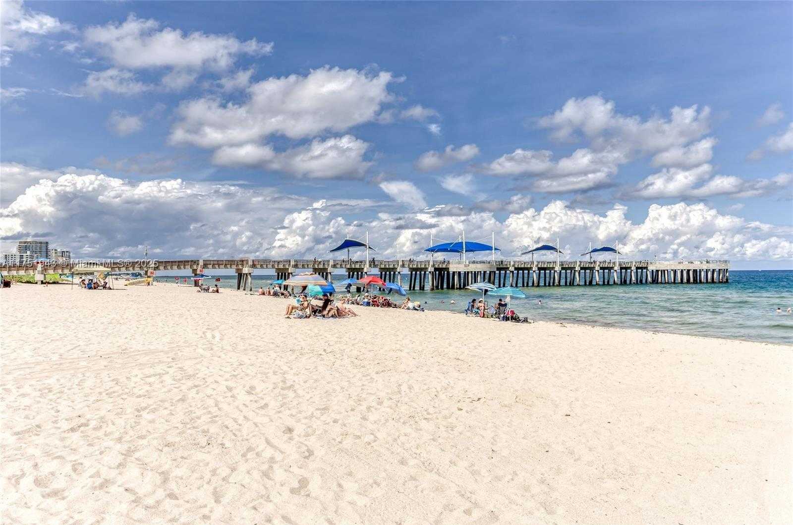 Small Image of 3261 OLEANDER WAY, Lauderdale By The Sea Number 55