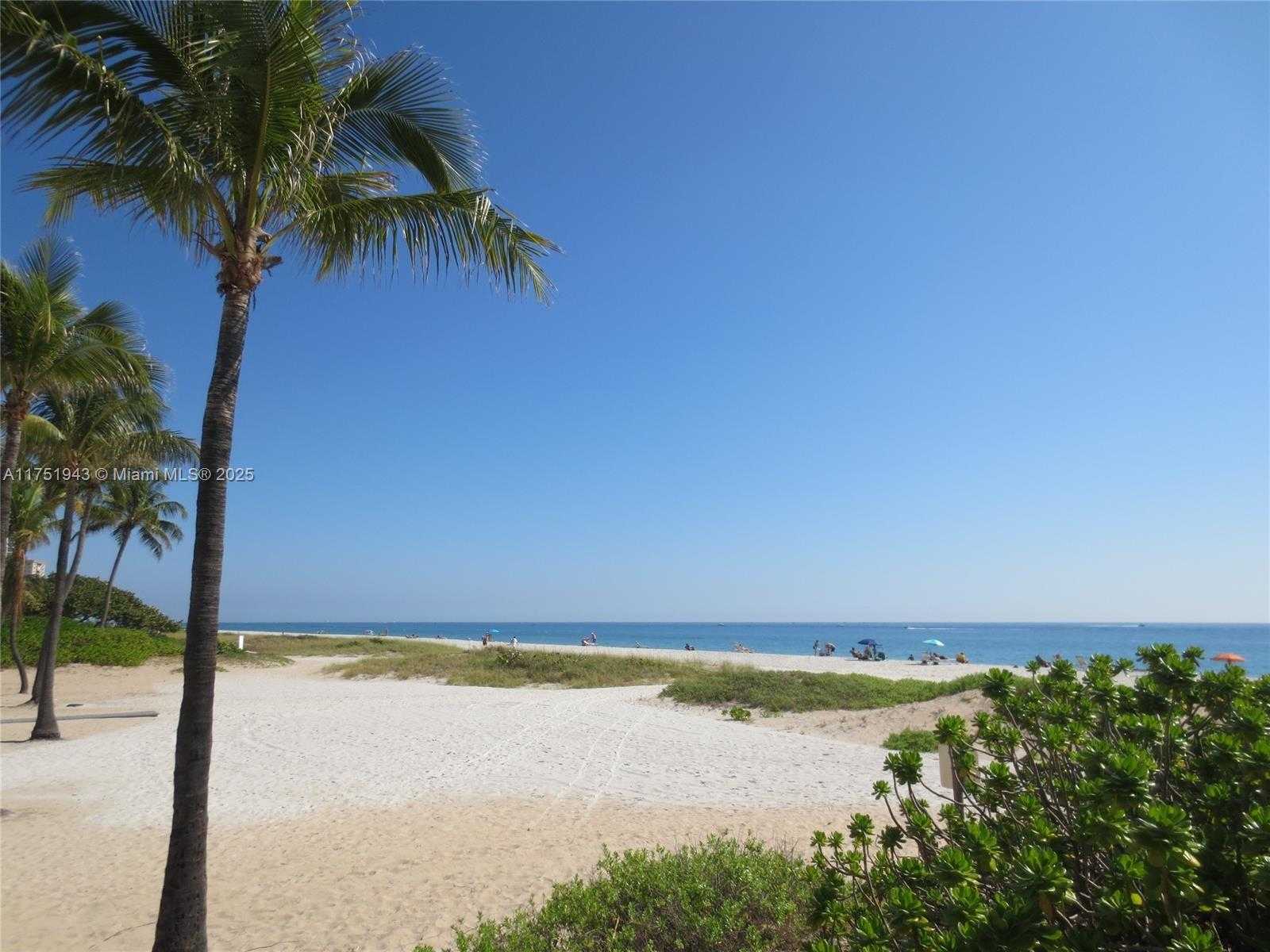 Small Image of 3261 OLEANDER WAY, Lauderdale By The Sea Number 56